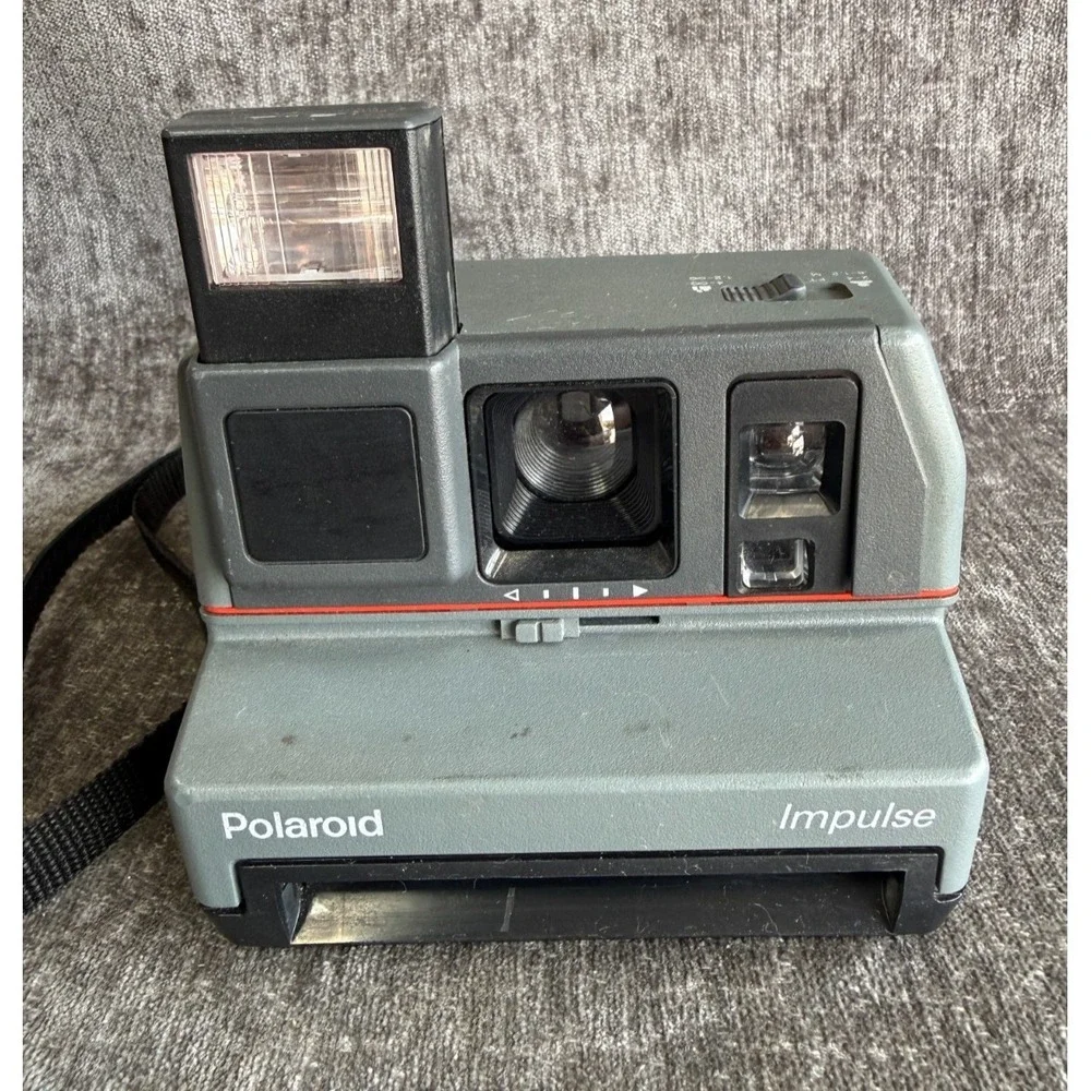 Vintage Polaroid Impulse 600 Instant Film Camera Gray Pop Up Flash